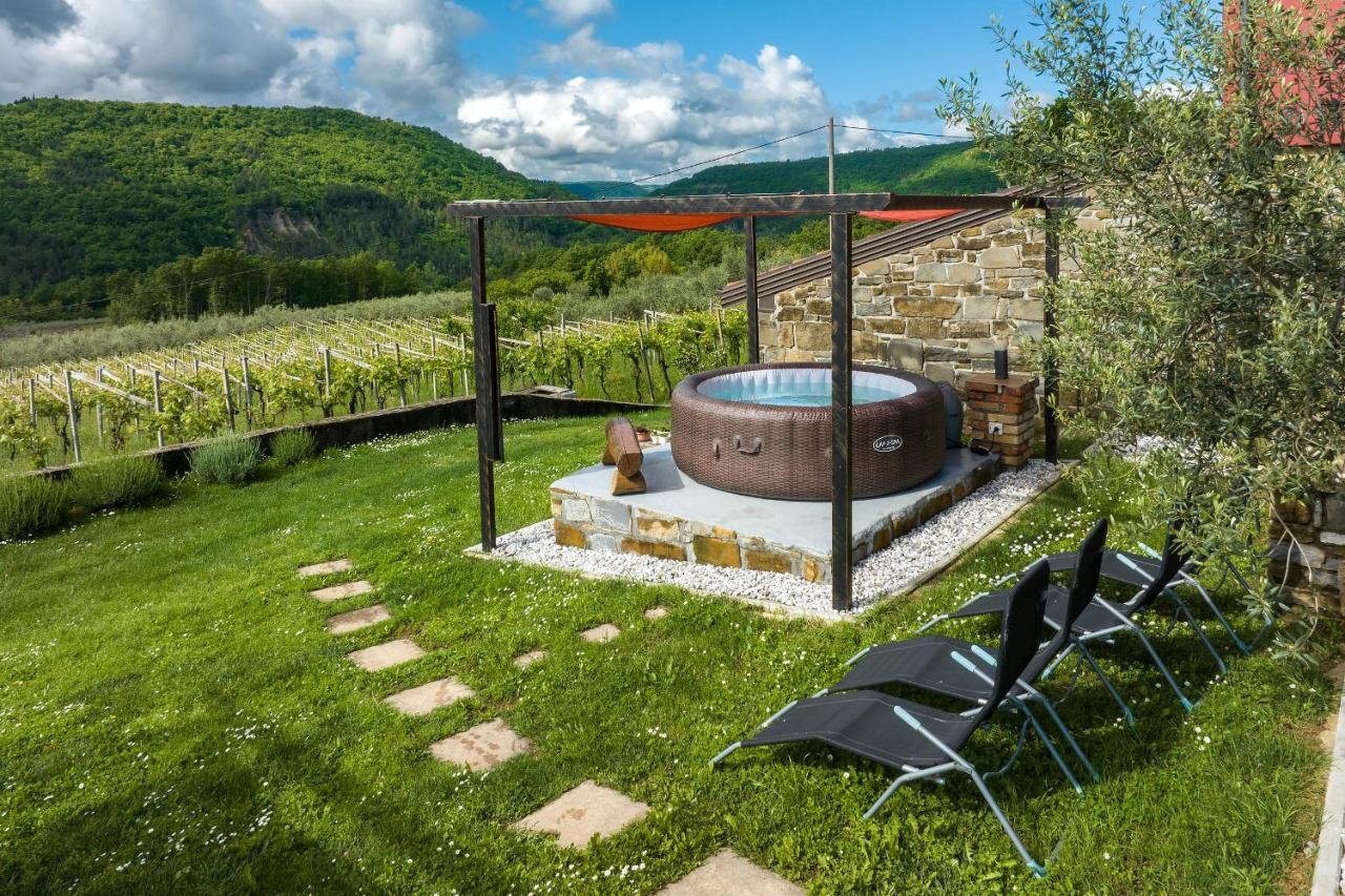 Touristfarm - Apartments "Red Fairytale" Marezige Exterior foto