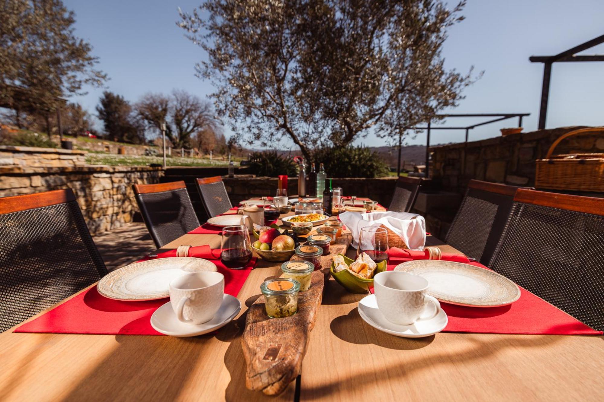 Touristfarm - Apartments "Red Fairytale" Marezige Exterior foto
